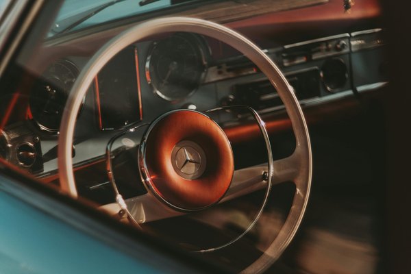 Organisez un mariage romantique avec une voiture classique